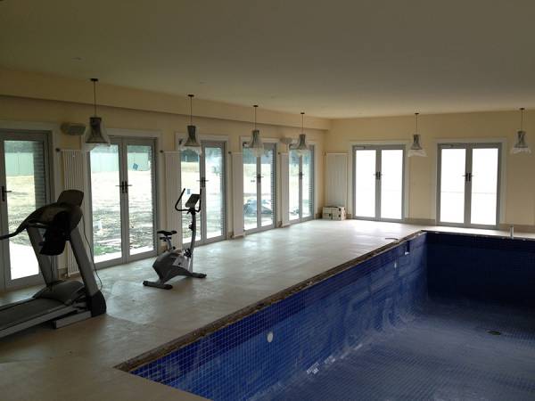   &raquo; Click to zoom ->