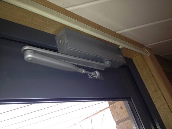   &raquo; Click to zoom ->