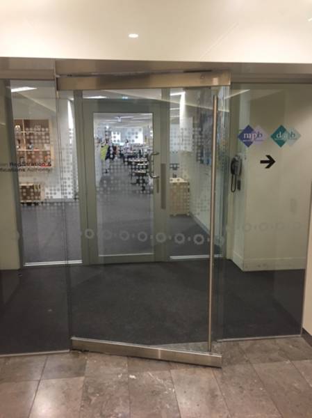   &raquo; Click to zoom ->