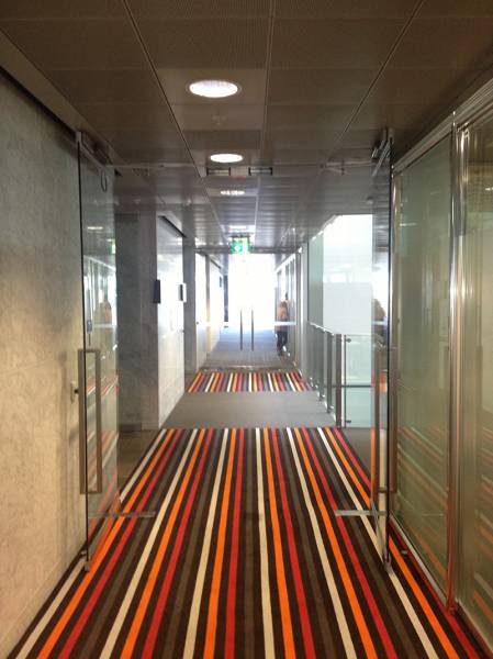   &raquo; Click to zoom ->