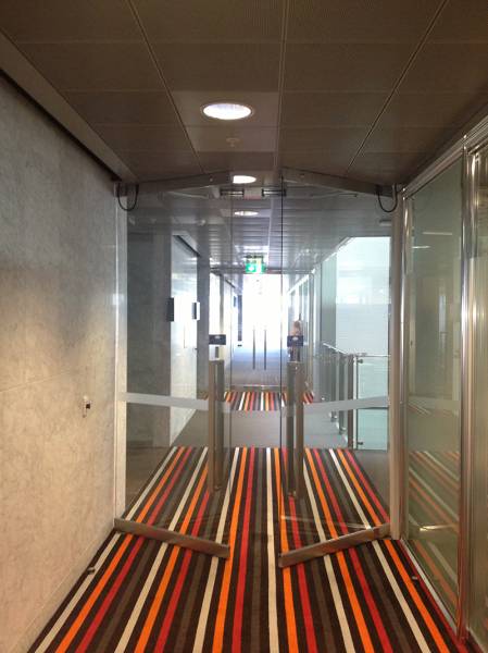   &raquo; Click to zoom ->