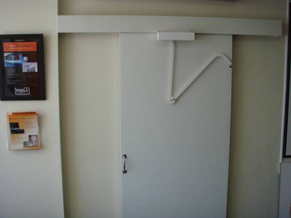   &raquo; Click to zoom ->